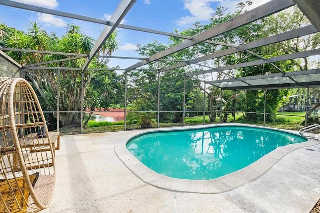 Cozy Lakefront Home W/ Pool -7 Mins From Legoland Winter Haven Extérieur photo
